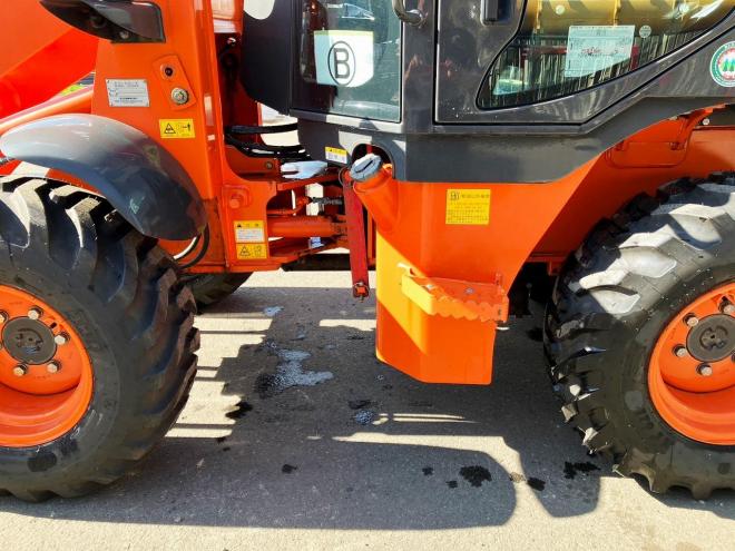 ホイールローダ日立　中古　ZW30-5B　建機