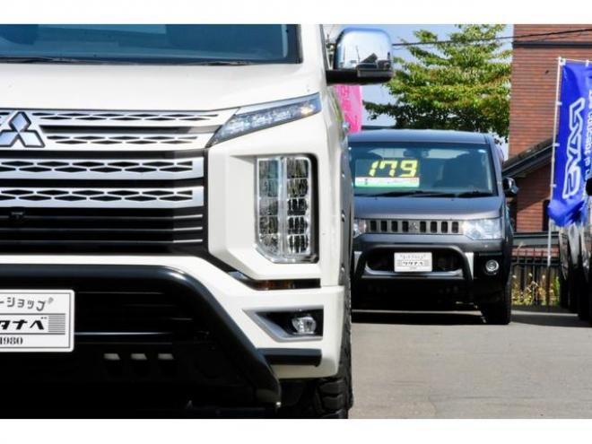 デリカＤ：５ Ｐ ４ＷＤ 本州仕入 ＴＡＲＯＵＳセレクション ＴＯＹＯタイヤ２３５／７０Ｒ１６／新品アルミ ＪＡＯＳオーバーフェンダー 新品フロントガード 本革シート １１型純正ナビ オートステップ付（北海道） 4WD 2200(D) 5Dr