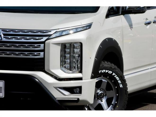 デリカＤ：５ Ｐ ４ＷＤ 本州仕入 ＴＡＲＯＵＳセレクション ＴＯＹＯタイヤ２３５／７０Ｒ１６／新品アルミ ＪＡＯＳオーバーフェンダー 新品フロントガード 本革シート １１型純正ナビ オートステップ付（北海道） 4WD 2200(D) 5Dr