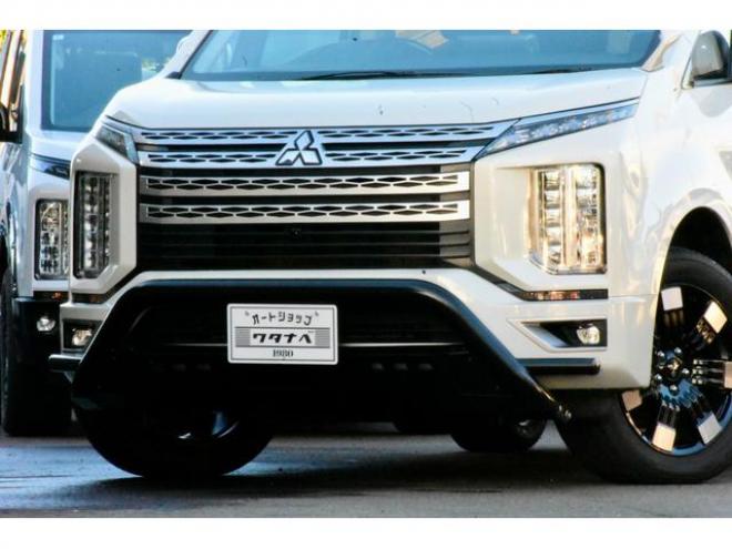 デリカＤ：５ Ｇ ４ＷＤ 本州仕入 新品フロントガード 新品ディスプレイオーディオ 純正ルーフラック 新車外し１８インチホイール／タイヤ（北海道） 4WD 2200(D) 5Dr
