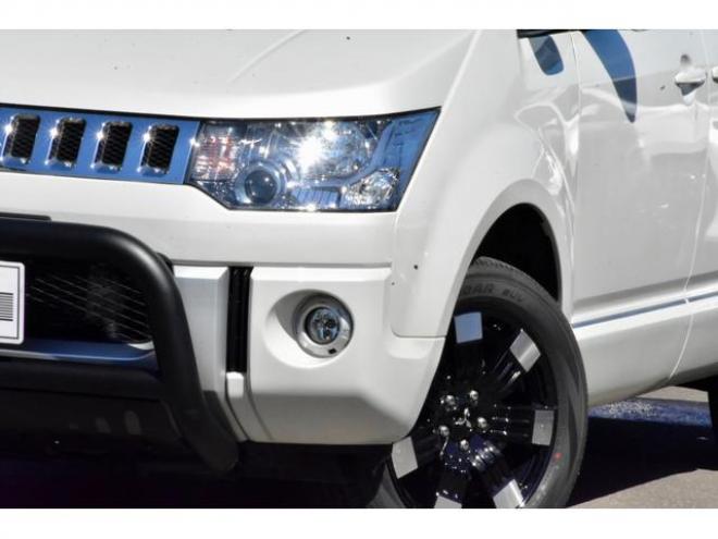 デリカＤ：５ Ｄ パワーパッケージ ４ＷＤ 新車外し１８インチアルミ／タイヤ 新品フロントガード 両側パワースライドドア（北海道） 4WD 2200(D) 5Dr