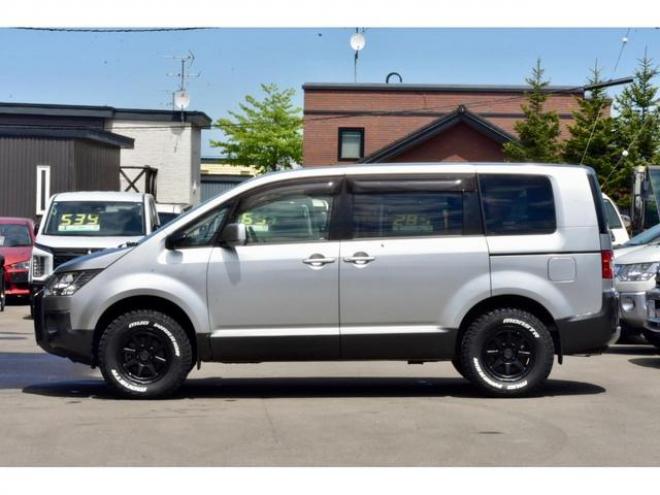 デリカＤ：５ Ｄ パワーパッケージ ４ＷＤ 本州仕入 前期・最終型 アルパインナビ 両側電動スライドドア シートヒーター 純正フロントプロテクター エンジンマウント交換済（北海道） 4WD 2200(D) 5Dr