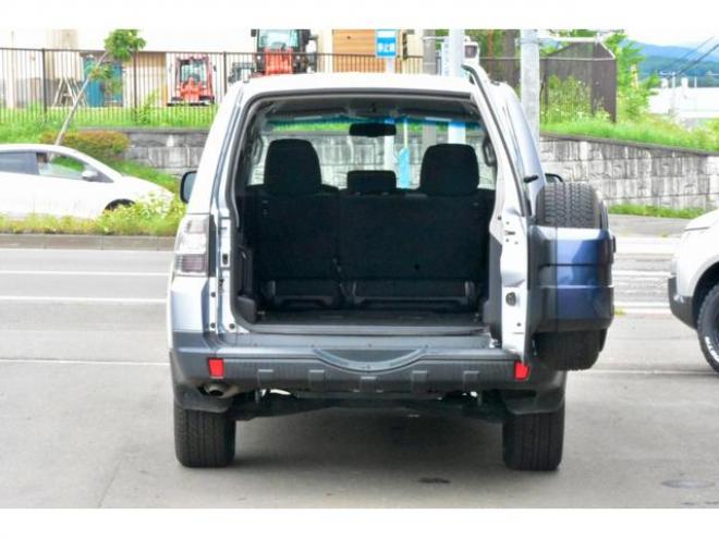 パジェロロング エクシード ４ＷＤ ロックフォードサウンド 三菱１８インチアルミ（北海道） 4WD 3000 5Dr