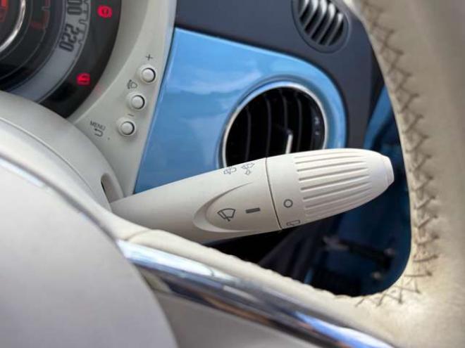フィアット500(チンクエチェント) ツインエア ポップ　 正規輸入車 2WD 900