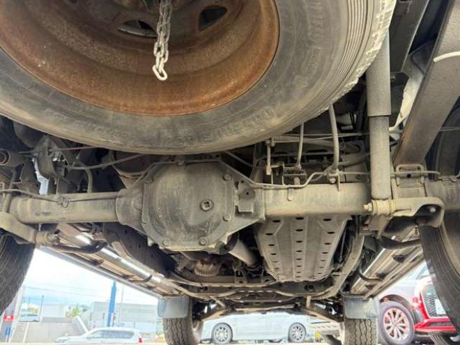 ダットサン2.4 AXリミテッド ダブルキャブ 4WD　ハードトノカバー　車検9年6　オートマ 2400
