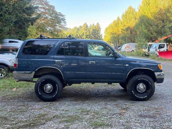 ハイラックスサーフ2.7 SSR-X プレミアムセレクション 4WD　4WD　本州仕入　ETC　ナビ　TV　キーレスエントリー　AT　Bluetooth　ABS　エアコン　パワーステアリング 2700