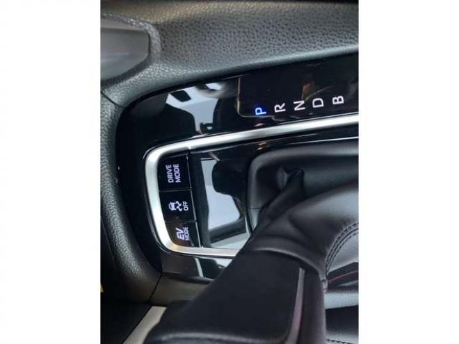 カローラクロス1.8 ハイブリッド Z E-Four 4WD　モデリスタエアロ　電動シート　電動リアゲート　バックカメラ　ETC　フルセグTV　パワステ　パワーウィンドウ　ABS　クルーズコントロール　アルミホイール　盗難防止装置　横滑り防止装置　ルーフレール 1800