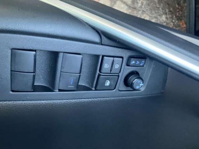 カローラクロス1.8 ハイブリッド Z E-Four 4WD　モデリスタエアロ　電動シート　電動リアゲート　バックカメラ　ETC　フルセグTV　パワステ　パワーウィンドウ　ABS　クルーズコントロール　アルミホイール　盗難防止装置　横滑り防止装置　ルーフレール 1800