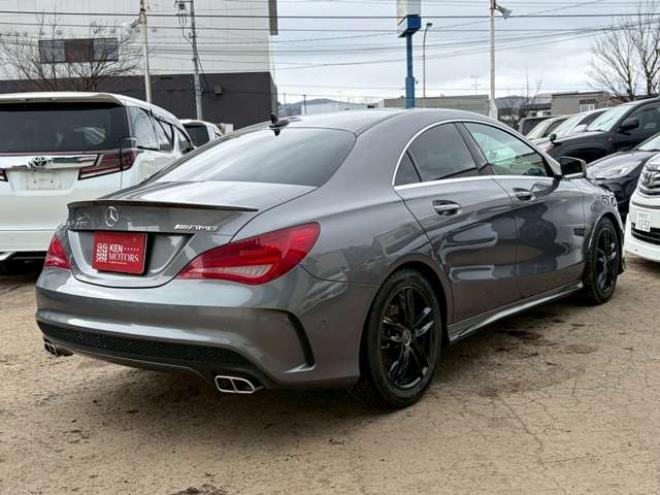 ベンツCLAクラス CLA250 4マチック 4WD　ナビ　バックカメラ　ETC　キーレスエントリー　シートヒーター　エアコン　クルーズコントロール　ABS　盗難防止装置　パワステ　パワーウィンドウ　横滑防止装置　パーキングアシスト　アイドリングストップ 正規輸入車 2000