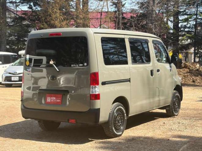 タウンエースバン1.5 GL 4WD　バックカメラ　エアコン　ドライブレコーダー　ETC　パワステ　パワーウィンドウ　ABS　キーレスエントリー　ベッドキット　寒冷地仕様　全塗装済 1500