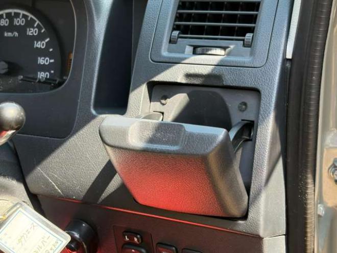 タウンエースバン1.5 GL 4WD　バックカメラ　エアコン　ドライブレコーダー　ETC　パワステ　パワーウィンドウ　ABS　キーレスエントリー　ベッドキット　寒冷地仕様　全塗装済 1500