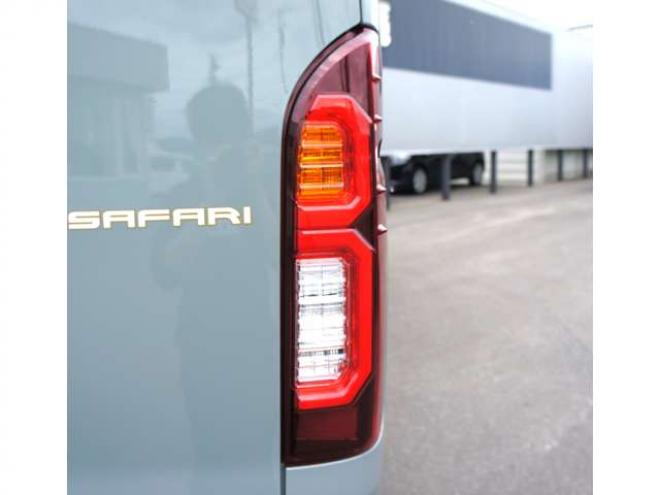 ハイエースバン2.8 スーパーGL ロング ディーゼルターボ 4WD　スーパーGL4WD415SAFARIコンプリートディスプレイオーディオ・両側パワースライドドア・クリアランスソナー装備 2800