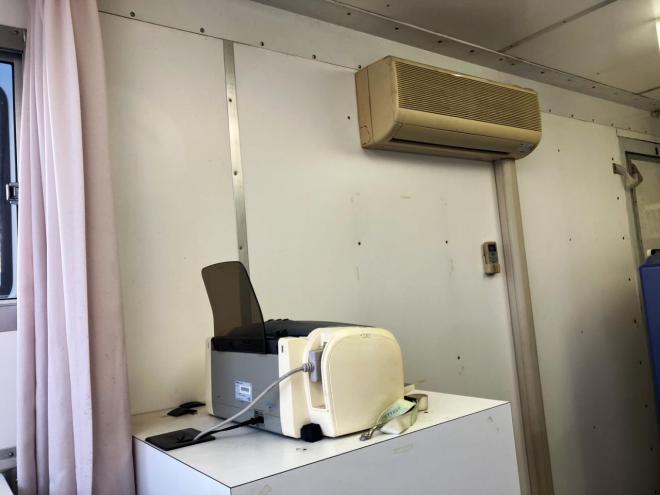 ファイター中古　キャンピング/移動販売/ダンプベース　中型トラック