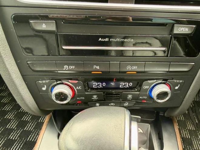 アウディA4 2.0TFSIクワトロ 4WD 2000 4Dr
