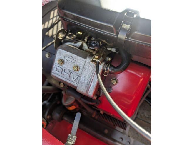 除雪機フジイ　SD1122B　22馬力　ガソリン　２気筒エンジン　良品　540H
