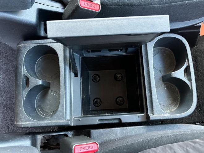 デリカ2.4ローデスGパワーパッケージ　４WD　ローンが不安な方＜優遇ローン＞寒冷地仕様　両側パワースライドドア