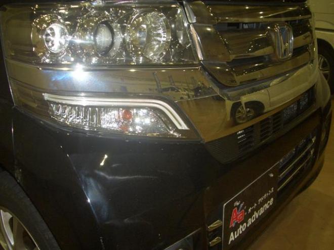N-BOXカスタム Ｇ・Ｌパッケージ ４ＷＤ 後期モデル シートヒーター 後部シートスライドタイプ 電動スライドドア Ｗシートヒーター ＥＴＣ ＨＩＤ エコアイドル スマートキー ベンチシート ＣＶＴ 盗難防止システム ＡＢＳ ＥＳＣ（北海道） 4WD 660 5Dr