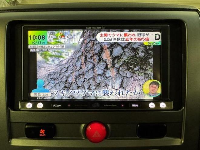 デリカＤ：５　Ｇパッケージ　寒冷地仕様　禁煙車　エクストリーム１６インチＡＷ＋新品ＴＯＹＯホワイトレター　純正１８ＡＷ＋スタッドレスタイヤ付　カロッツェリアナビ　地デジ　ＤＶＤ再生　バックカメラ　クルーズコントロール　ＥＴＣ 4WD 2400 5Dr