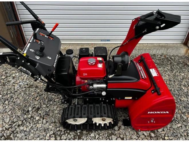 除雪機ホンダHSS760nクロスオーガピカピカです
