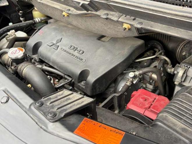 デリカD：5 2.2 D パワーパッケージ ディーゼルターボ 4WD　車検10年2月　両側パワースライド　アルミ・ホワイトレター 2300