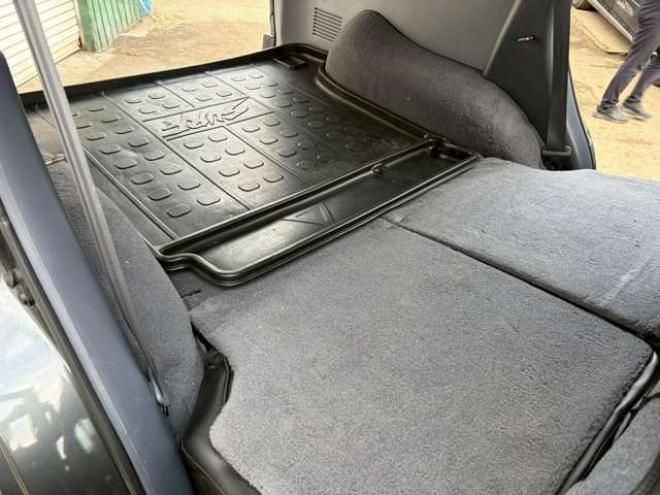 ハイラックスサーフ2.7 SSR-X Vセレクション 4WD　社外ナビ　バックカメラ　社外アルミホイール　エアコン　リフトアップ　パワステ　パワーウィンドウ　キーレスエントリー　ETC　ABS　ルーフレール 2700