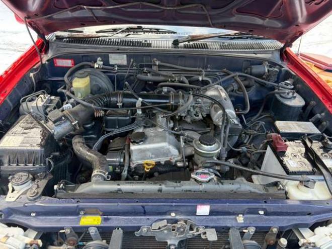 ハイラックスサーフ2.7 SSR-X 4WD　リフトアップ　全塗装済レッド　社外ナビ　ETC　パワステ　パワーウィンドウ　ABS　キーレスエントリー　ルーフレール　サンルーフ 2700