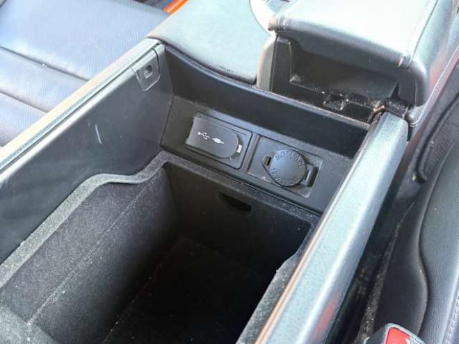 レクサスRX 200t Fスポーツ 4WD　黒皮シート　ターボ4WDリアパワーゲート　シートヒーター純正スターター純正20インチ 2000