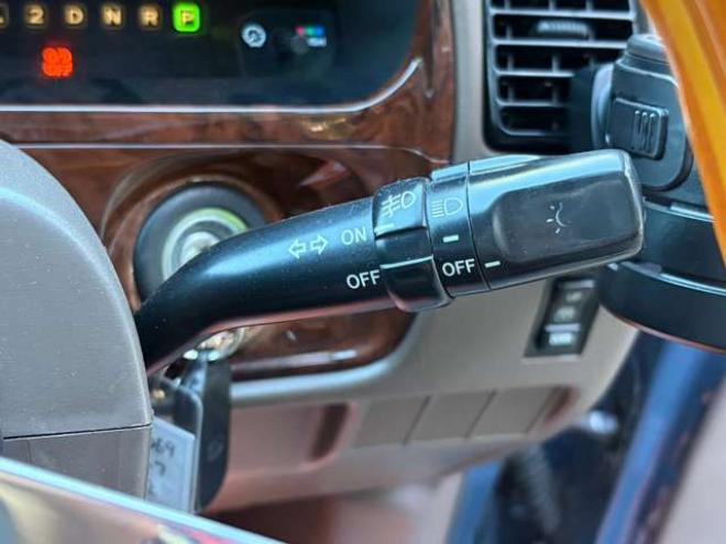 ハイラックスサーフ2.7 SSR-X プレミアムセレクション 4WD　4WD　本州仕入　ETC　ナビ　TV　キーレスエントリー　AT　Bluetooth　ABS　エアコン　パワーステアリング 2700