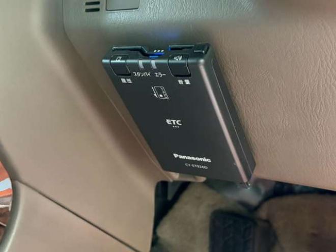 ハイラックスサーフ2.7 SSR-X プレミアムセレクション 4WD　4WD　本州仕入　ETC　ナビ　TV　キーレスエントリー　AT　Bluetooth　ABS　エアコン　パワーステアリング 2700