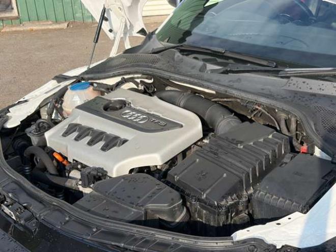 アウディTTSクーペ 2.0 4WD　ディスプレイオーディオ・キーレス・TTS 正規輸入車 2000