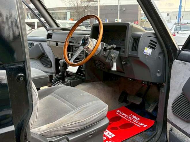 サファリ4.2 エクストラ標準ルーフグランロード ディーゼル 4WD　リフトアップ　パワステ　パワーウィンドウ　社外グリル　全塗装済　リアヒーター　デフロック　社外キーレス 4200