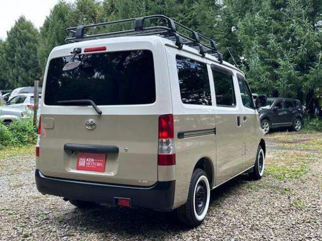 タウンエースバン1.5 GL 4WD　ベージュツートン全塗装済　ストラーダナビTV　バックカメラ　LEDヘッドライト　純正デフロック　リアヒーター　寒冷地仕様　ブラウンレザー調シートカバー　ルーフラック 1500