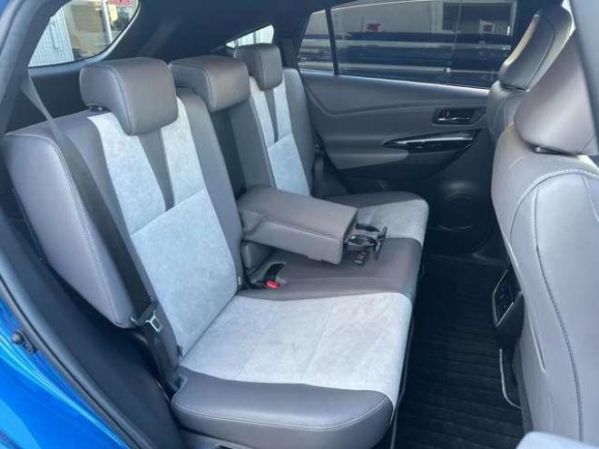 ハリアー2.0 プレミアム アドバンストパッケージ スタイルアッシュ 4WD　前席パワーシート ハーフレザーシート JBLスピーカー パワーバックドア ステアリングスイッチ クルコン オートハイビーム 横滑り防止 車線逸脱防止 シートメモリー 純正9インチナビ　Bluetooth 純正エンスタ ISOFIX 2000
