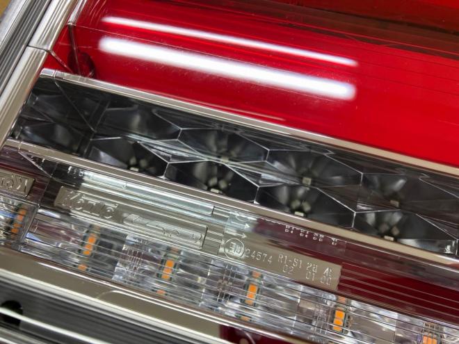 その他小糸製　新品　シーケンシャル歌舞伎デザイン　トラックLEDテールランプ　LRセット