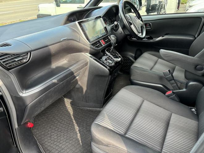 ヴォクシー2.0ZS 4WD　＜優遇ローン＞本州仕入　寒冷地仕様　両側Pスラ