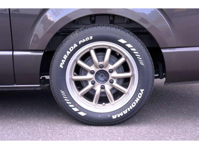 ハイエースバン2.8 スーパーGL 50TH アニバーサリー リミテッド ロングボディ ディーゼルターボ 4WD　415COBRA　CL-3 フロントリップスポイラー　ステージ2ルーフスポイラー　By2NEO　BADフェイスボンネット　ローフォルムフェンダー　ESSEX　ENCB　17インチブロンズホイール　ヨコハマパラダ　NEWパーツカスタム 2800