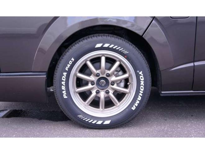 ハイエースバン2.8 スーパーGL 50TH アニバーサリー リミテッド ロングボディ ディーゼルターボ 4WD　415COBRA　CL-3 フロントリップスポイラー　ステージ2ルーフスポイラー　By2NEO　BADフェイスボンネット　ローフォルムフェンダー　ESSEX　ENCB　17インチブロンズホイール　ヨコハマパラダ　NEWパーツカスタム 2800