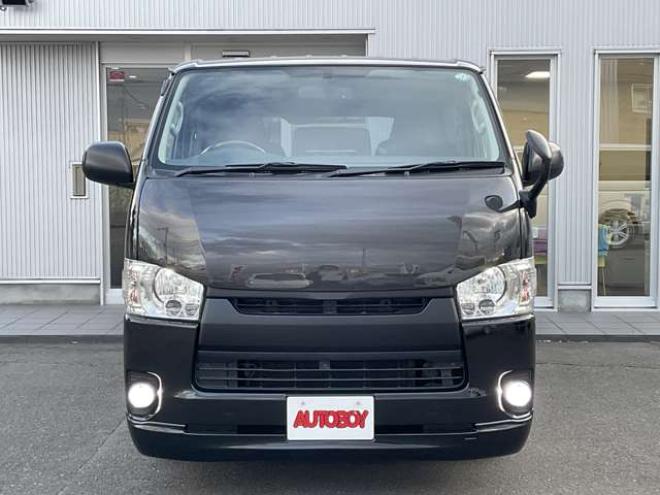 レジアスエース2.8 DX ロングボディ ディーゼルターボ 4WD　2.8Lディーゼルターボ4WD　LEDヘッドライト　カーボン調ボンネット　社外フロントリップ　社外16インチAW　社外ルーフスポイラー　パナソニック製ナビTV　bluetooth バックカメラ　ETC　リアヒーター　ローダウン 2800