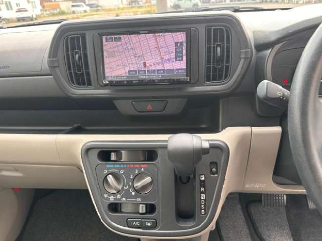 パッソ1.0 X 4WD　キーレス アイドリングストップ 横滑り防止 ヘッドライトレベライザー ETC　社外ナビ CD DVD SD USB AM FM Bカメラ　ISOFIX対応　LEDフォグランプ 1000