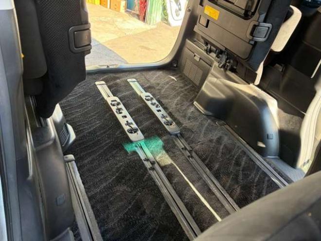 ヴェルファイア2.4 Z プラチナセレクションII タイプゴールド 4WD　リアTV・エンスタ・ETC・両側パワスラ 2400
