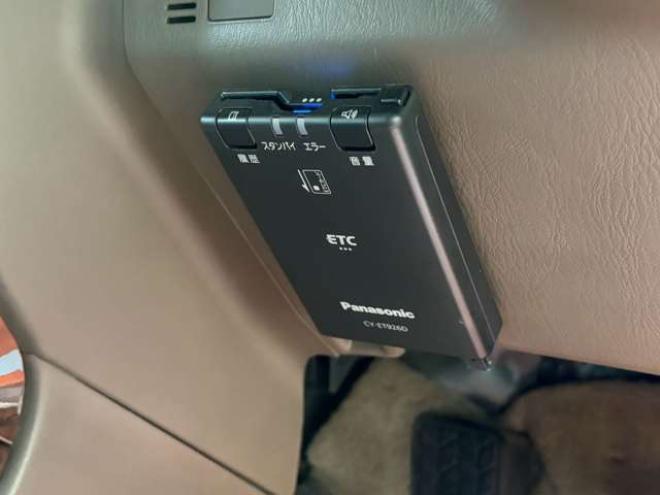 ハイラックスサーフ2.7 SSR-X プレミアムセレクション 4WD　4WD　本州仕入　ETC　ナビ　TV　キーレスエントリー　AT　Bluetooth　ABS　エアコン　パワーステアリング 2700