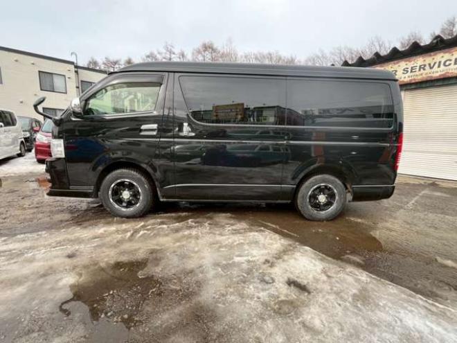 ハイエース2.7 GL ロング ミドルルーフ 4WD　10人乗り　パワステ　パワーウィンドウ　エアコン　社外ナビ　後席モニター　キーレスエントリー　片側スライドドア　盗難防止装置　フロントモデリスタ 2700