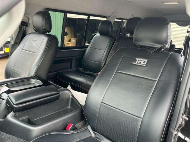 ハイエース2.7 GL ロング ミドルルーフ 4WD　10人乗り　パワステ　パワーウィンドウ　エアコン　社外ナビ　後席モニター　キーレスエントリー　片側スライドドア　盗難防止装置　フロントモデリスタ 2700