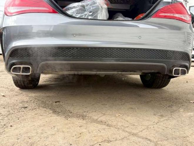 ベンツCLAクラス CLA250 4マチック 4WD　ナビ　バックカメラ　ETC　キーレスエントリー　シートヒーター　エアコン　クルーズコントロール　ABS　盗難防止装置　パワステ　パワーウィンドウ　横滑防止装置　パーキングアシスト　アイドリングストップ 正規輸入車 2000