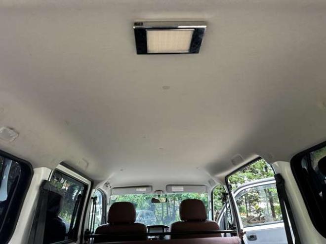 タウンエースバン1.5 GL 4WD　ベージュツートン全塗装済　ストラーダナビTV　バックカメラ　LEDヘッドライト　純正デフロック　リアヒーター　寒冷地仕様　ブラウンレザー調シートカバー　ルーフラック 1500