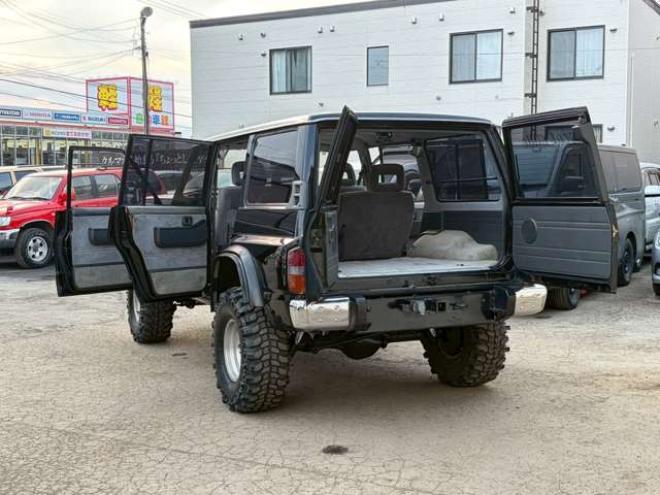 サファリ4.2 エクストラ標準ルーフグランロード ディーゼル 4WD　リフトアップ　パワステ　パワーウィンドウ　社外グリル　全塗装済　リアヒーター　デフロック　社外キーレス 4200