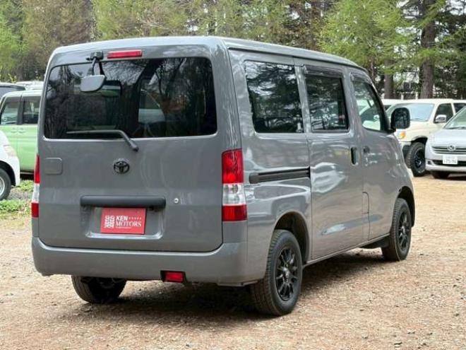 タウンエースバン1.5 GL 4WD　全塗装済　寒冷地仕様　社外ナビ　フルセグ　バックカメラ　ETC　キーレスエントリー　リアヒーター　パワステ　パワーウィンドウ　エアコン　ABS 1500
