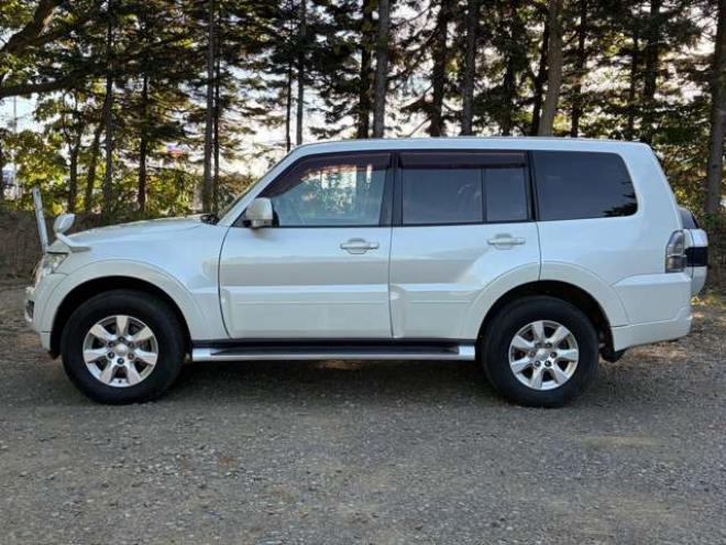 パジェロ3.2 ロング エクシード ディーゼルターボ 4WD　社外ナビバックカメラ地デジ　シートヒーター　クルーズコントロール 3200