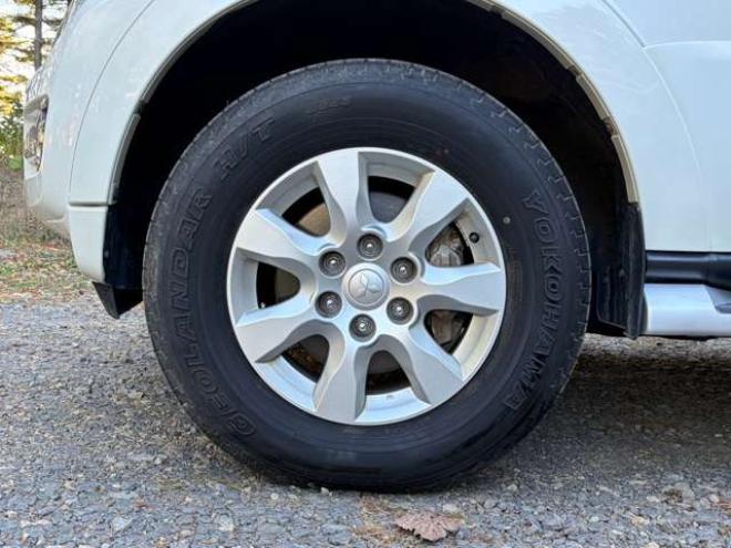 パジェロ3.2 ロング エクシード ディーゼルターボ 4WD　社外ナビバックカメラ地デジ　シートヒーター　クルーズコントロール 3200