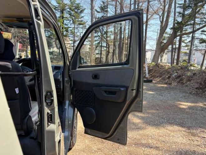 タウンエースバン1.5 GL 4WD　バックカメラ　エアコン　ドライブレコーダー　ETC　パワステ　パワーウィンドウ　ABS　キーレスエントリー　ベッドキット　寒冷地仕様　全塗装済 1500